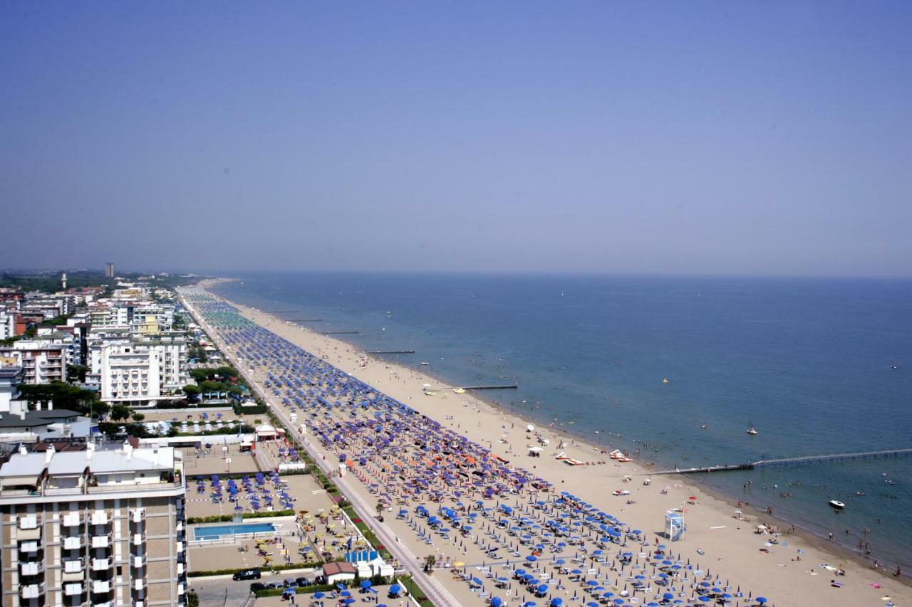 App4Rent Augustus Sea View - Family House - Wifi&Parking - 3 Rooms Лидо-ди-Езоло Экстерьер фото