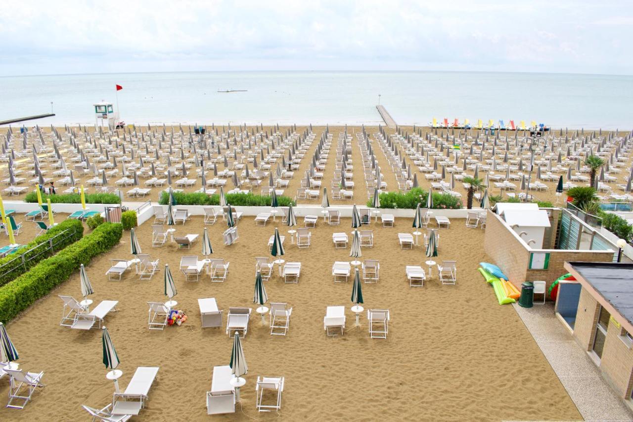 App4Rent Augustus Sea View - Family House - Wifi&Parking - 3 Rooms Лидо-ди-Езоло Экстерьер фото